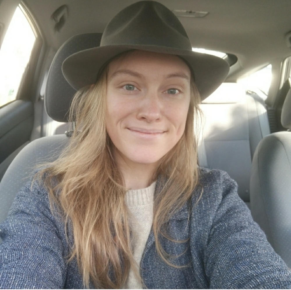 Short Brimmed Hat modern/ bohemian/ spring fashion
